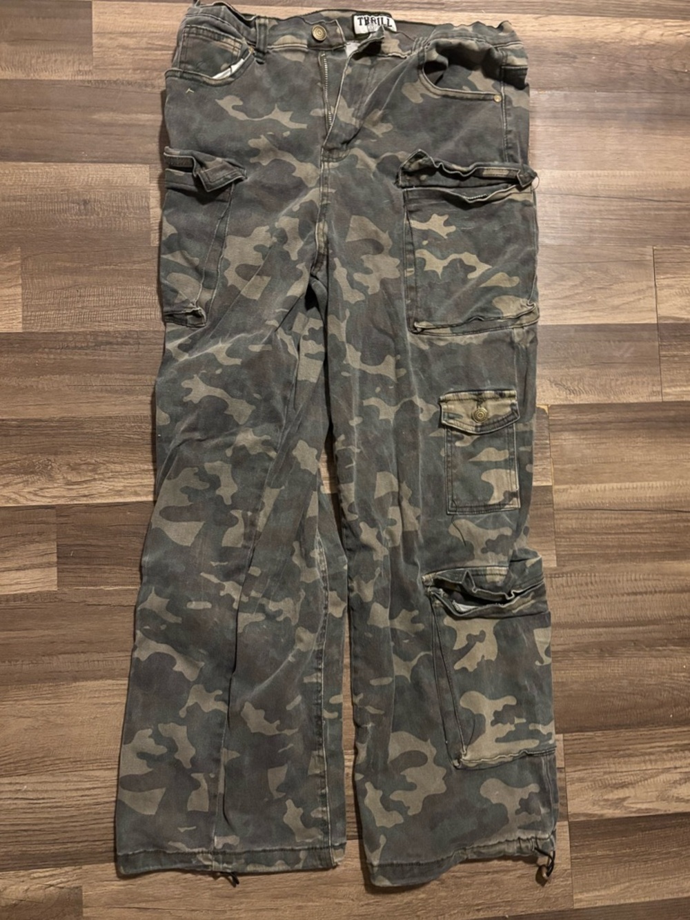 Thrill Men’s Camo Cargo Pants in Olive and Tan